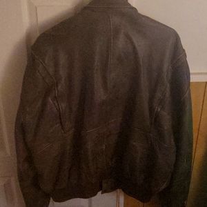 Heritage mint,LTD Collectibles Men's brown 100% Leather bomber jacket. World map